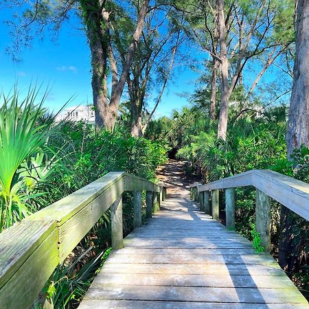 Anna Maria Island Runaway Tropical Dream-One Minute Walk To The Beach-Heated Pool Bradenton Beach Dış mekan fotoğraf