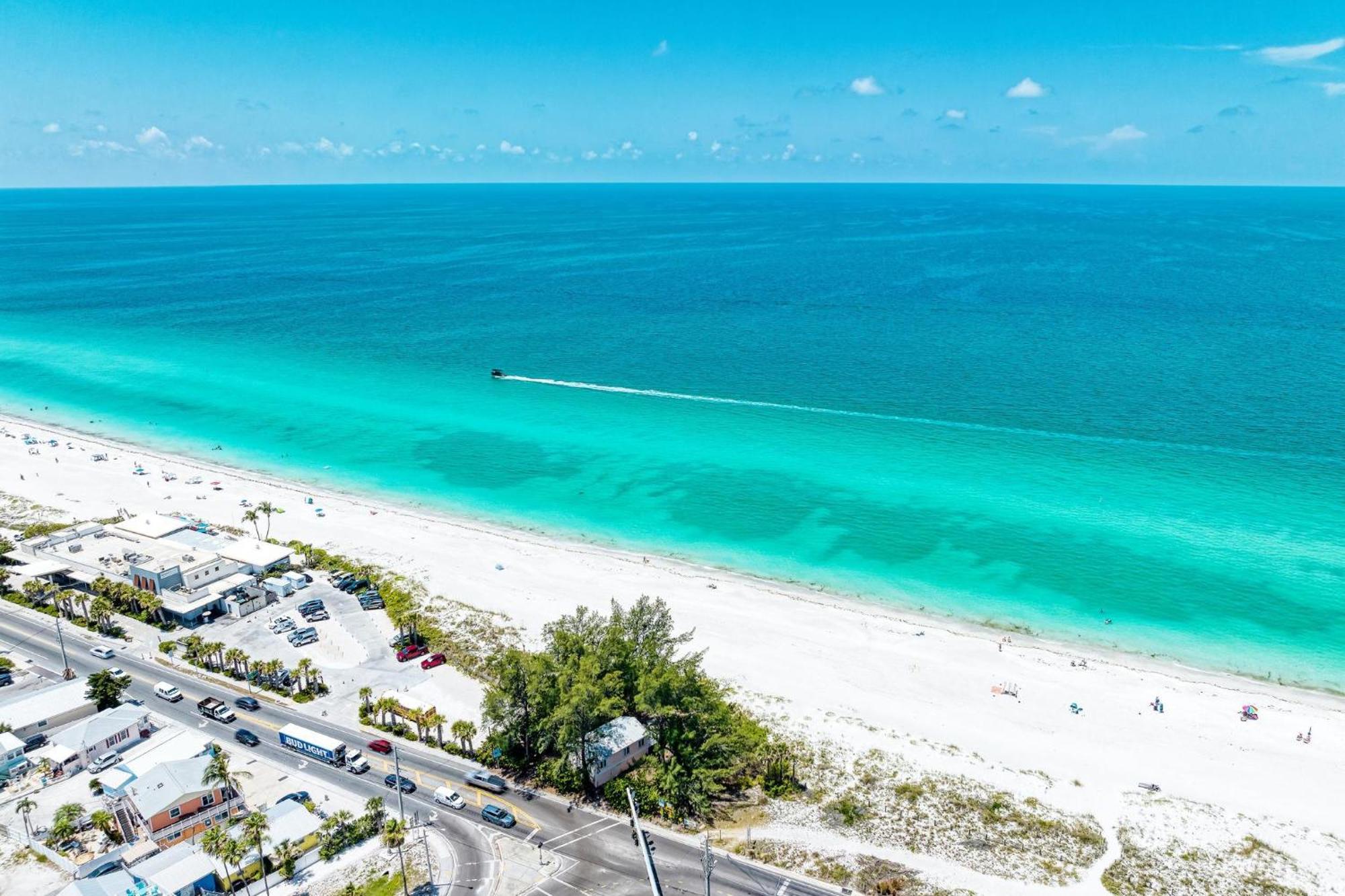 Anna Maria Island Runaway Tropical Dream-One Minute Walk To The Beach-Heated Pool Bradenton Beach Dış mekan fotoğraf