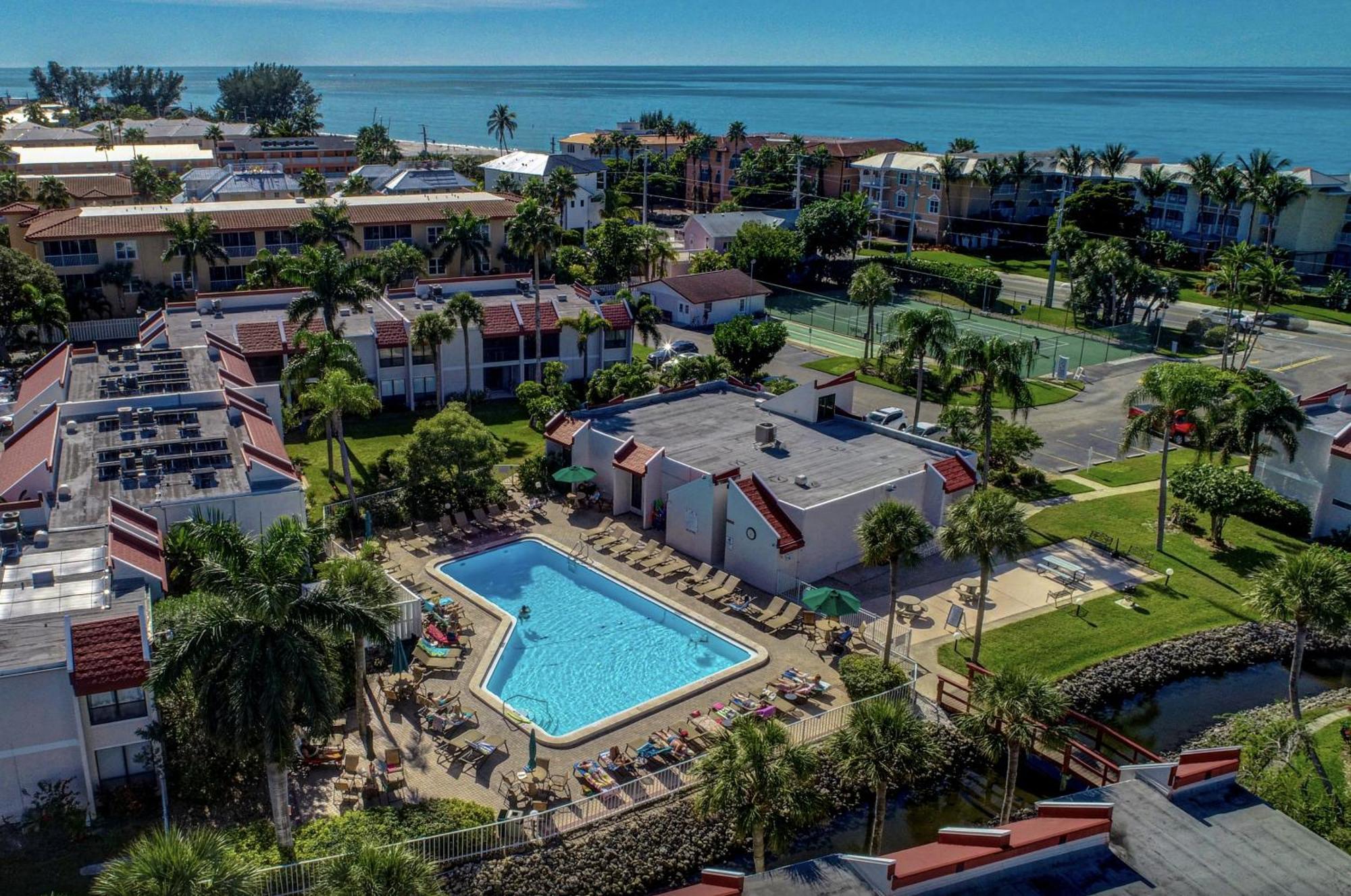 Anna Maria Island Runaway Tropical Dream-One Minute Walk To The Beach-Heated Pool Bradenton Beach Dış mekan fotoğraf