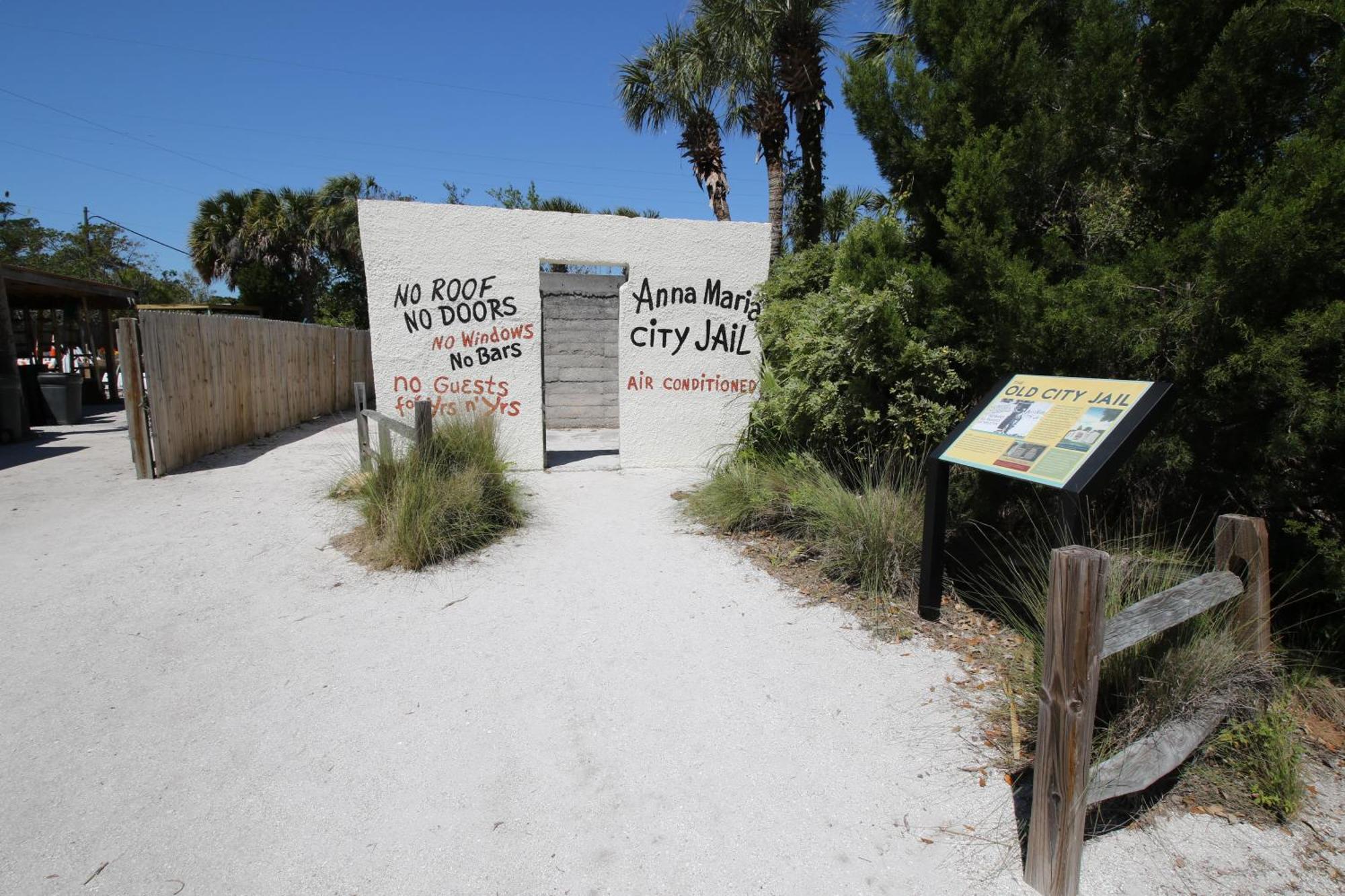 Anna Maria Island Runaway Tropical Dream-One Minute Walk To The Beach-Heated Pool Bradenton Beach Dış mekan fotoğraf
