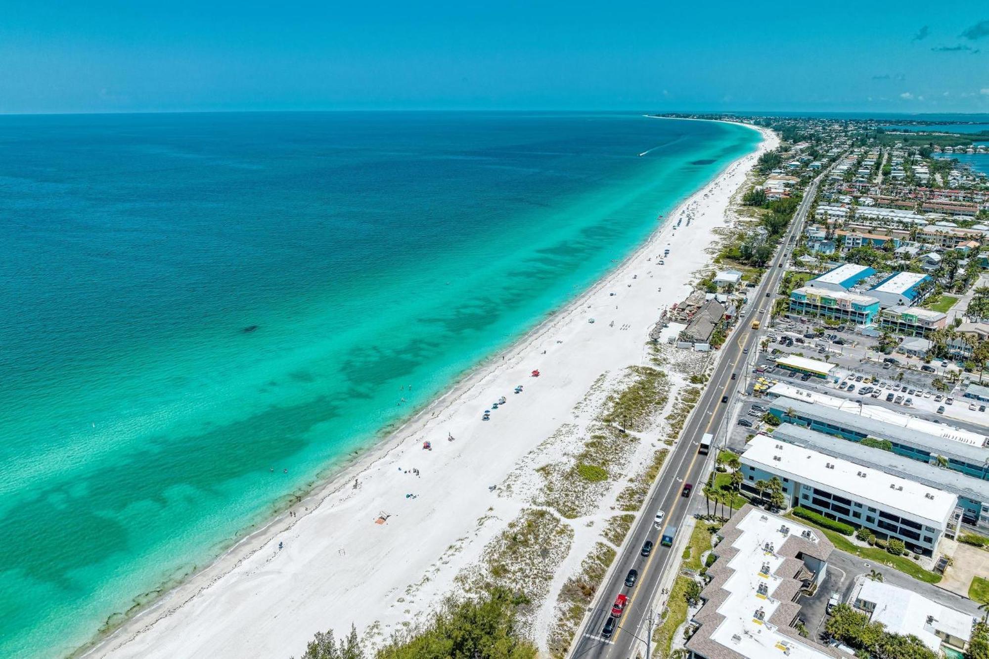 Anna Maria Island Runaway Tropical Dream-One Minute Walk To The Beach-Heated Pool Bradenton Beach Dış mekan fotoğraf