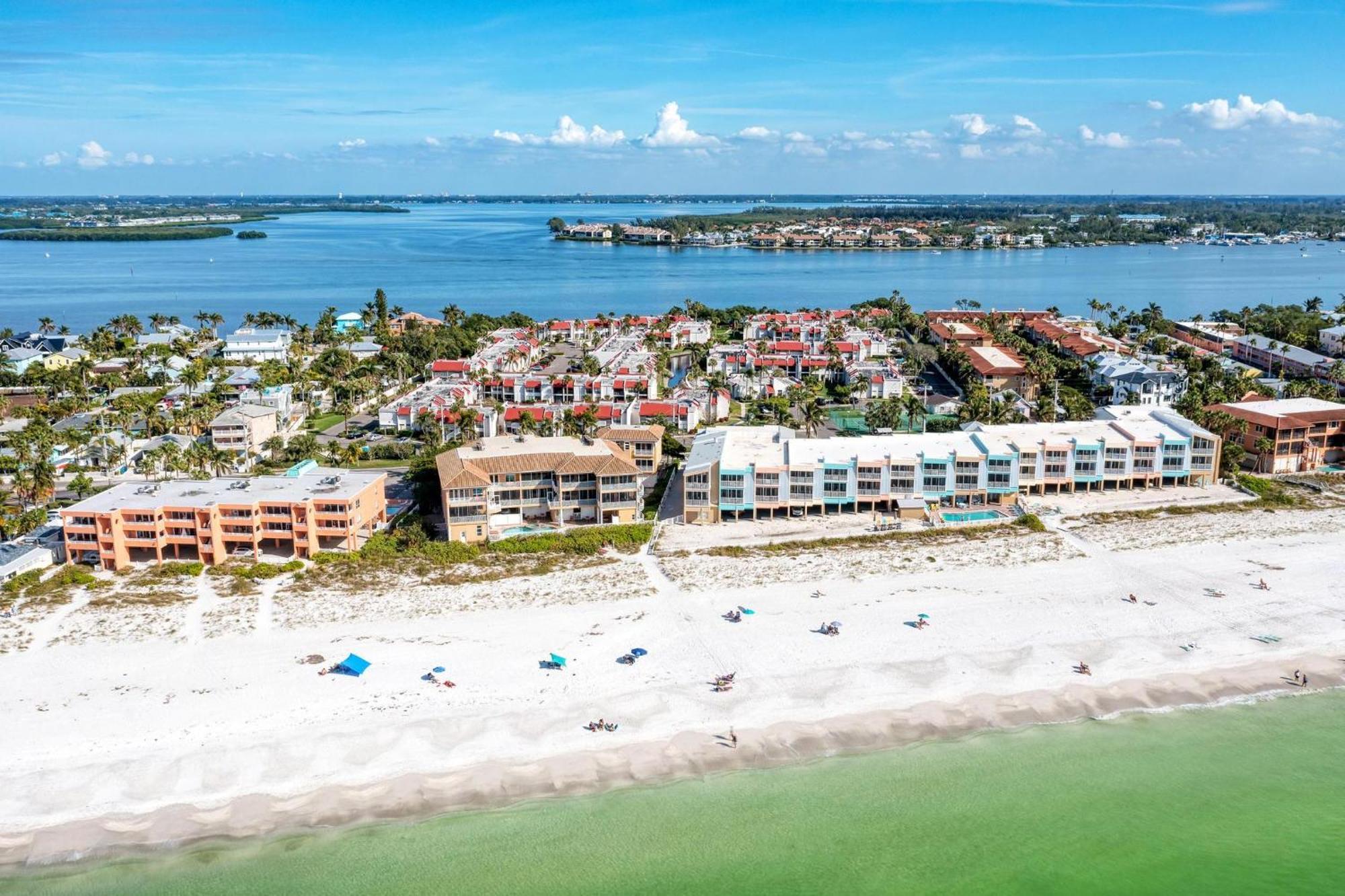 Anna Maria Island Runaway Tropical Dream-One Minute Walk To The Beach-Heated Pool Bradenton Beach Dış mekan fotoğraf