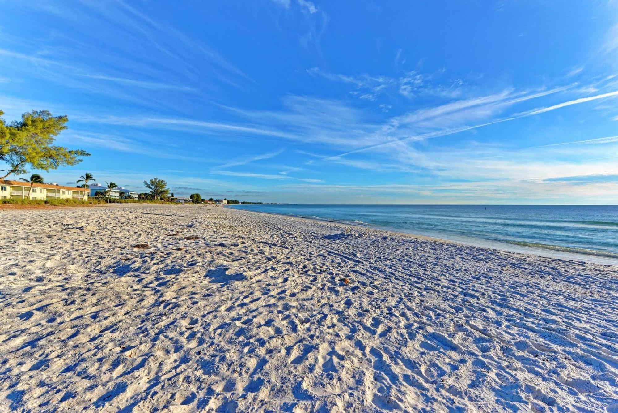 Anna Maria Island Runaway Tropical Dream-One Minute Walk To The Beach-Heated Pool Bradenton Beach Dış mekan fotoğraf
